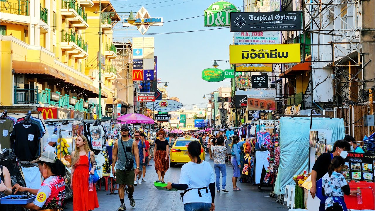 4K 🇹🇭 Walking through Khao San Road to Phra Athit Pier in Bangkok, Thailand