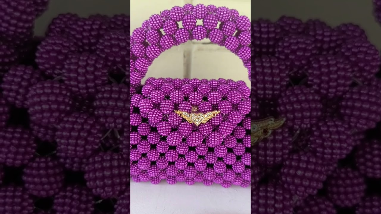 младшая дочь сплела#tutorial #ручнаяработа #handmade #сумочка #fashion #сумочкаизбусин #beadbag #diy