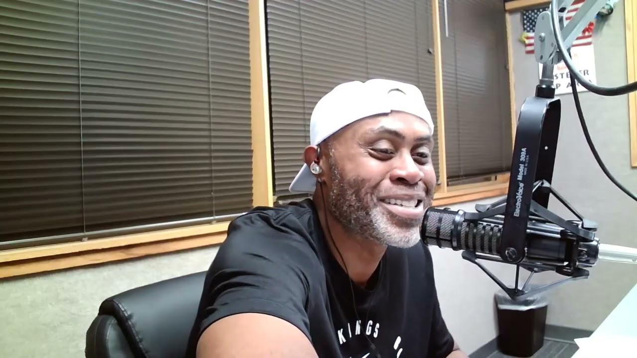 LeBron Returns, Wemby Concerns, & Lobo Predictions