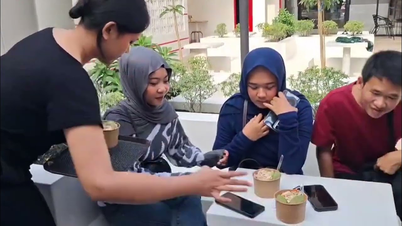 Vlog Berita Bahasa Indonesia, Kelompok 2
