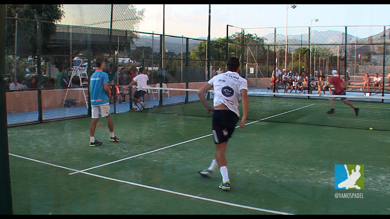 Vamos Pádel. Partido entre Nacho González y Héctor Perona contra Momo González y Jose Carlos Gaspar