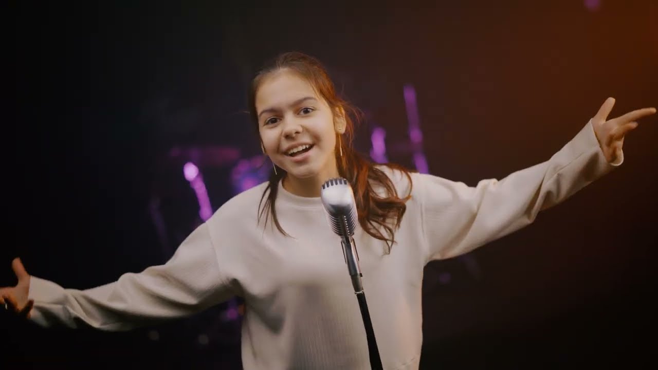 Shake It Off - Тейлор Свифт (автор: Амели Эми)