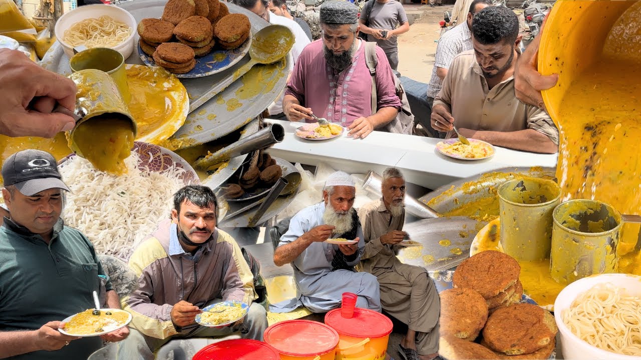 Crazy Rush for Dal Chawal | Viral Pakistani Street Food | Amazing Lentil Rice