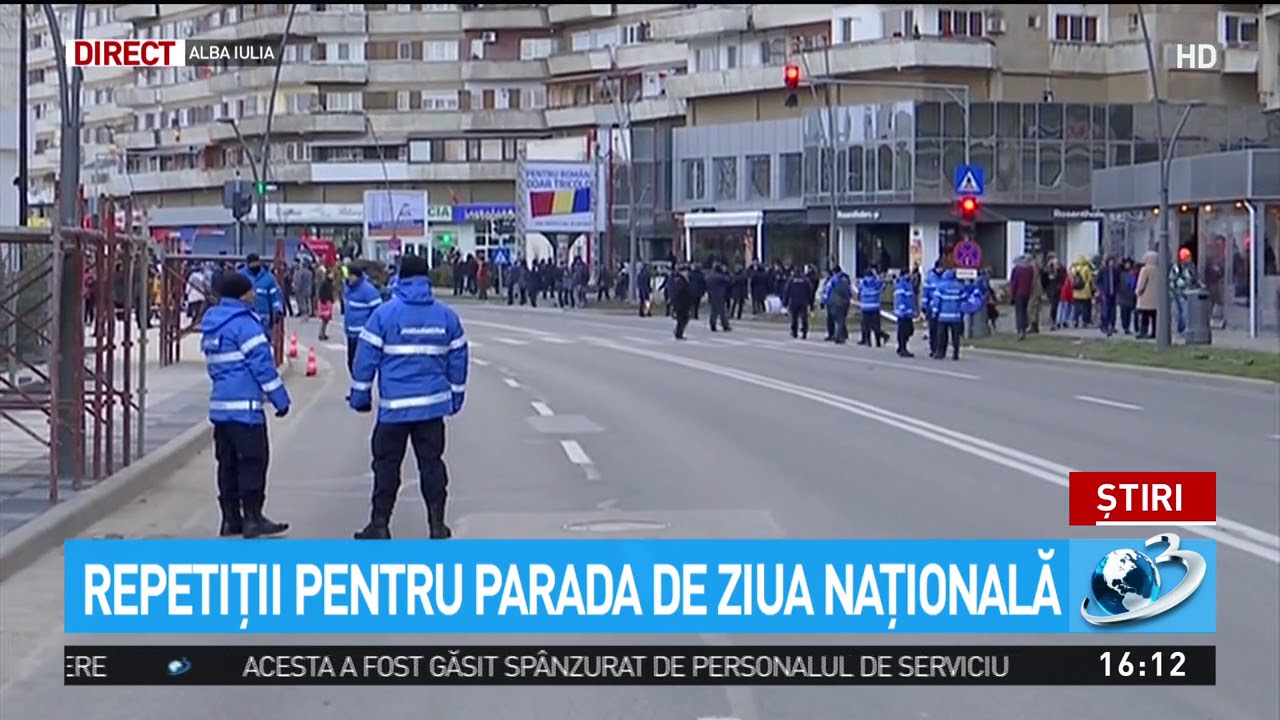 Imagini de la Alba Iulia. Repetiţii pentru parada de Ziua Naţională