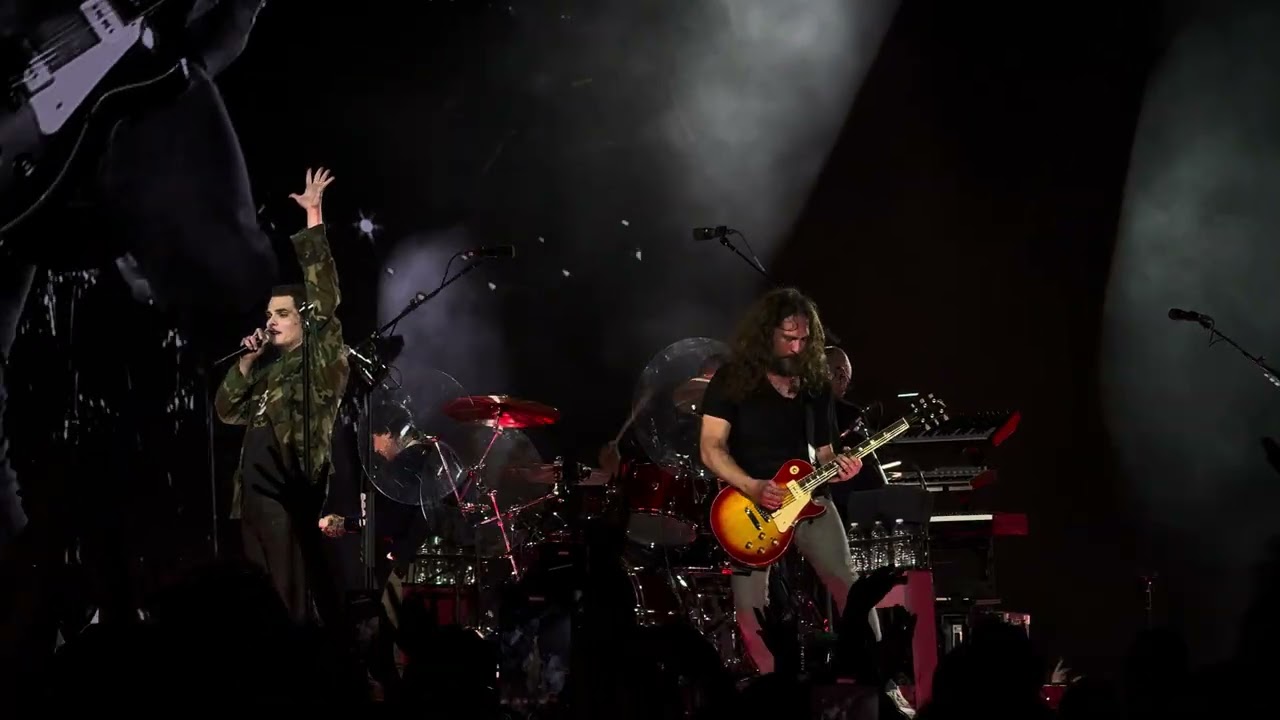 My Chemical Romance - I'm Not Okay (2025-08-09, MetLife Stadium, East Rutherford, NJ) [4K HDR]