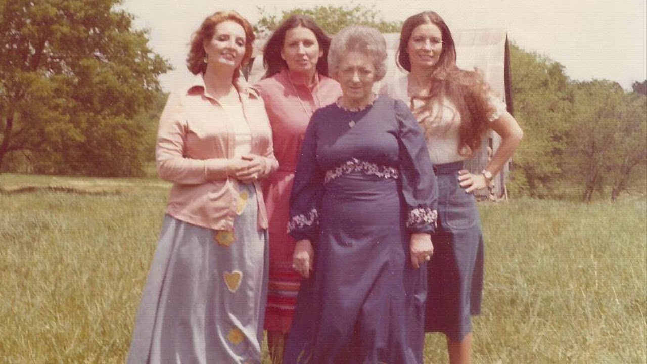 Dr. Pepper Jingle - Mother Maybelle & The Carter Sisters
