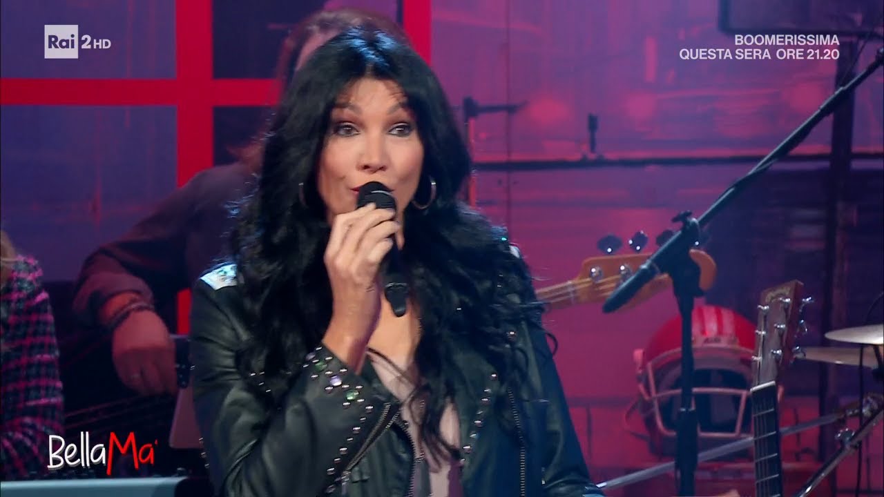 La bellissima voce di Luisa Corna - BellaMa' 31/01/2023