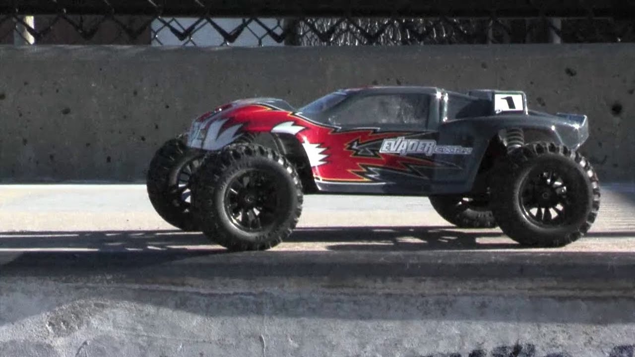 Spotlight: Duratrax Evader EXT2.4 Stadium Truck RTR