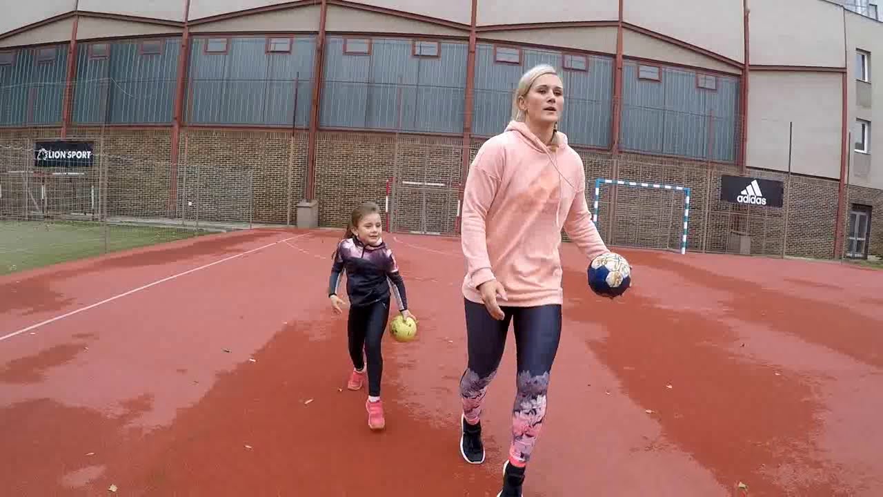 WARM UP | manipulace s míčem v pohybu