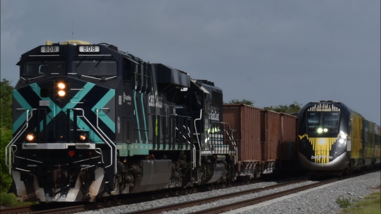 “Ofc brightlines gonna win” Fec 103 107 and 2 brightline pass sheriff’s sub station and a race!