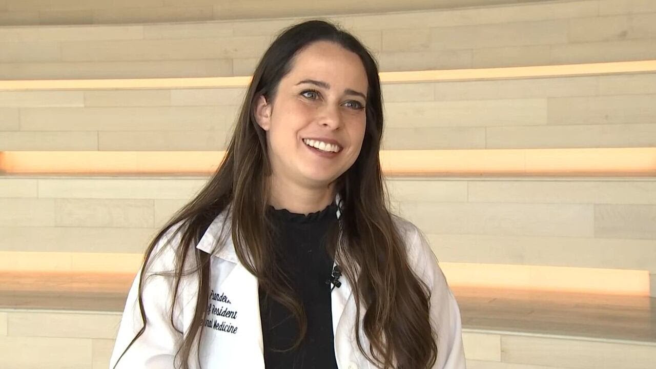 UNLV med student from first graduating class stays in Las Vegas after residency