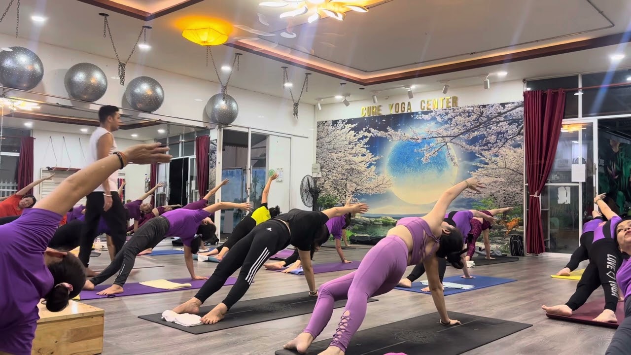 Mix yoga Flow yoga for Flexibility and strength/Beginners to intermediate yoga by Master sunny Sam