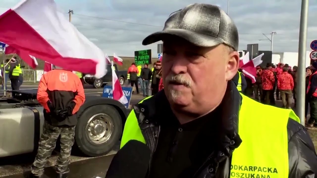 Polish farmers anger Ukraine with border blockade | REUTERS