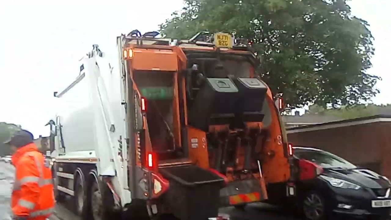 Binmen at 9:15am. BZG