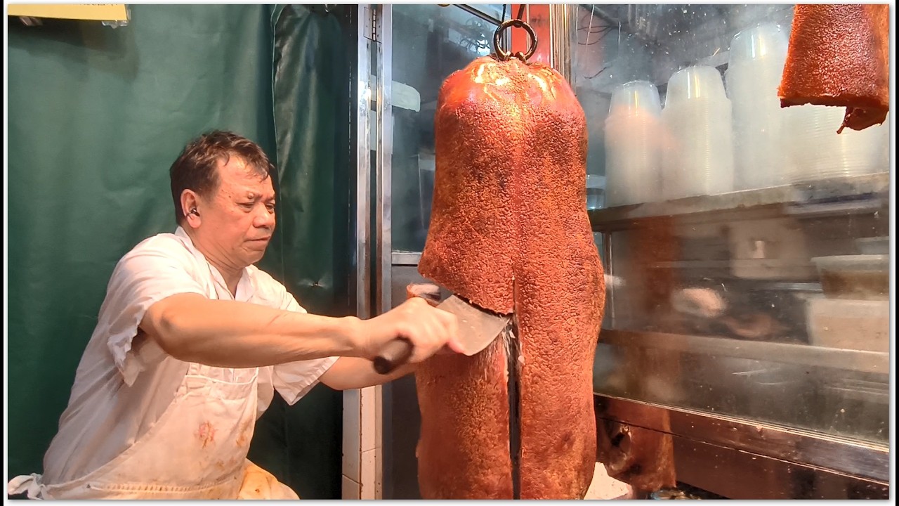 香港燒味 老闆出馬 唐哥老闆對客好友善 好好傾  Roast Pork Crispy Yummy Hong Kong Food 乳豬脆卜卜 燒肉熱辣辣 香港美食 新強記燒臘飯店