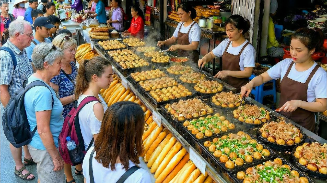 Most Cheap Street Food in Vietnam | Egg Fried Rice, Cloud Cake, Takoyaki and more