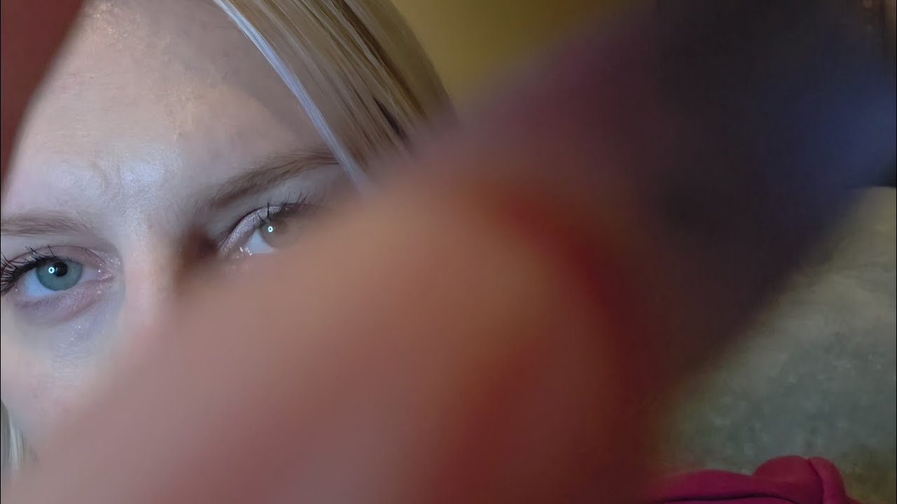 My favorite ASMR video ive ever done. ASMR close up handmovements 🖐 and  mouth sounds!!