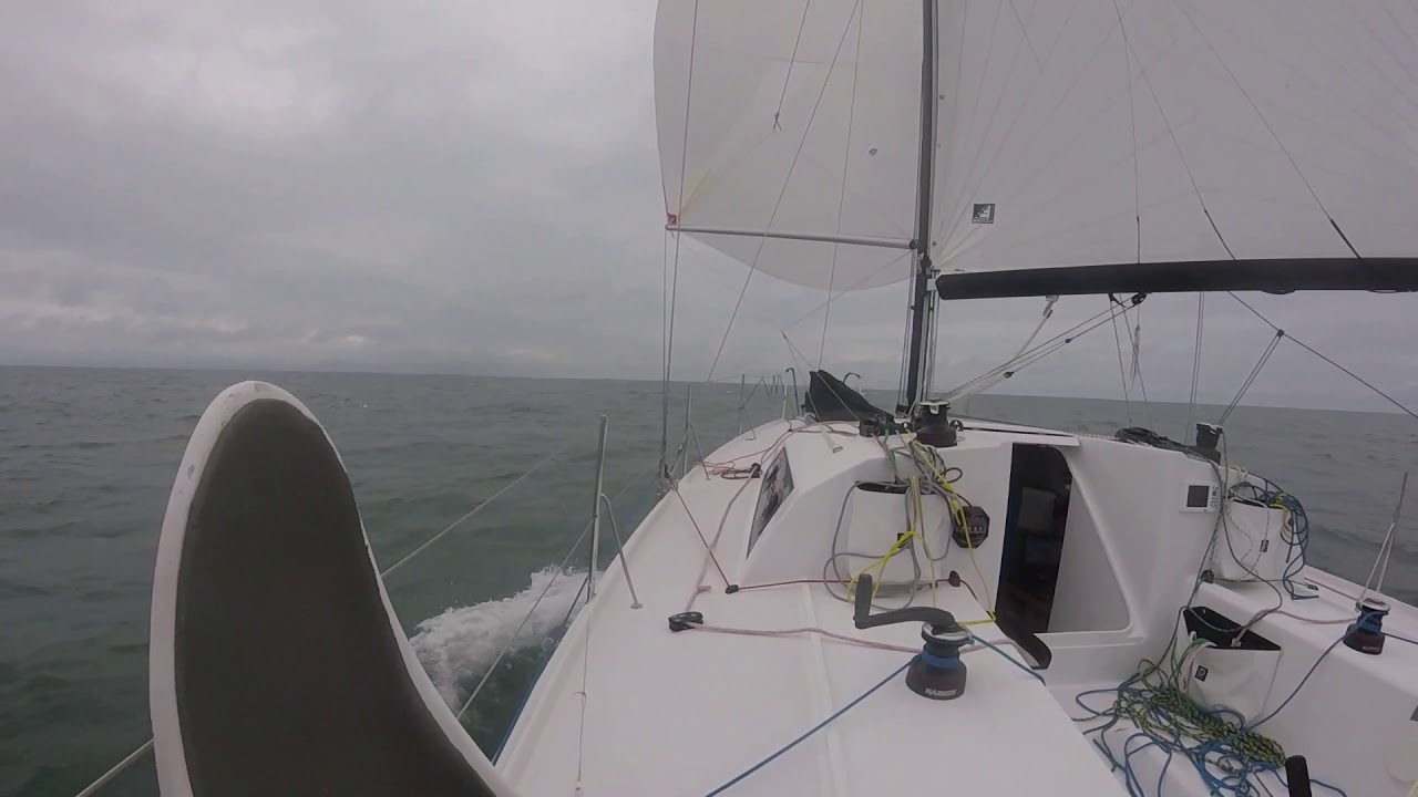 POGO 30 MAX SOUS SPI 23 NDS DE VENT SOUS PILOTE