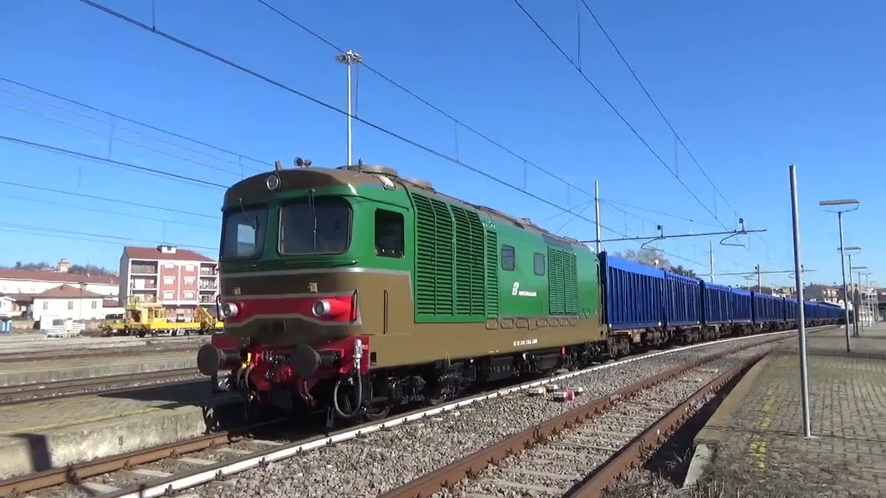 Ancora la D 445 1018 in livrea originale con treno merci containers nuovi il 17/2/2022