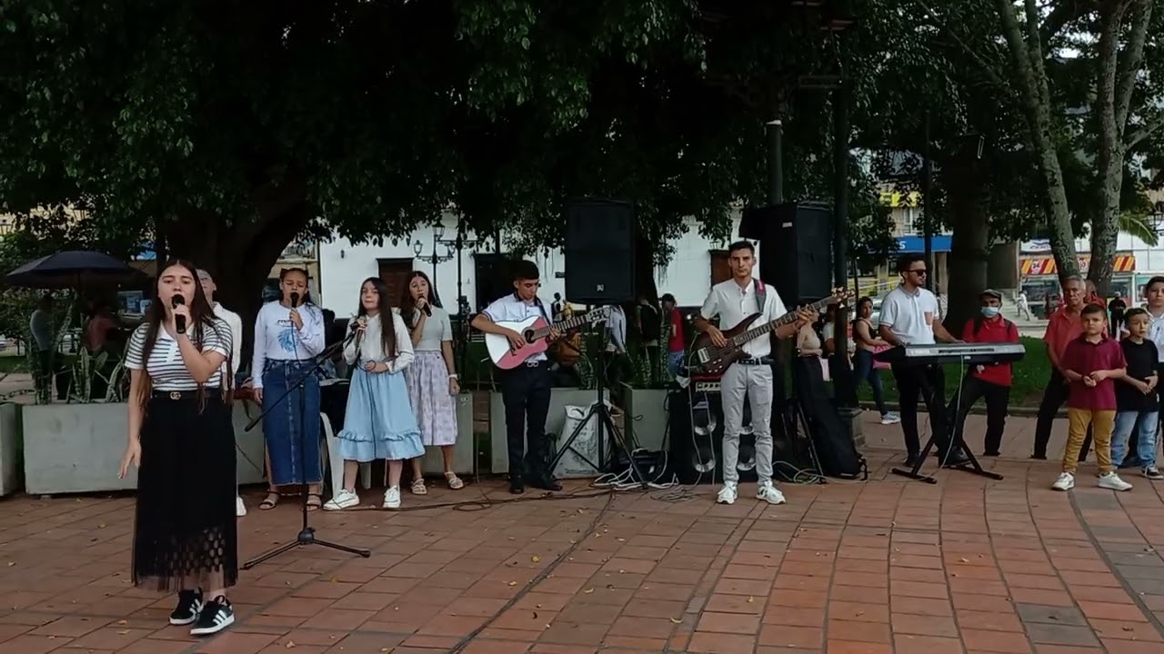 Amigo ven a CRISTOO - Alabanza en el Parque principal de Ocaña