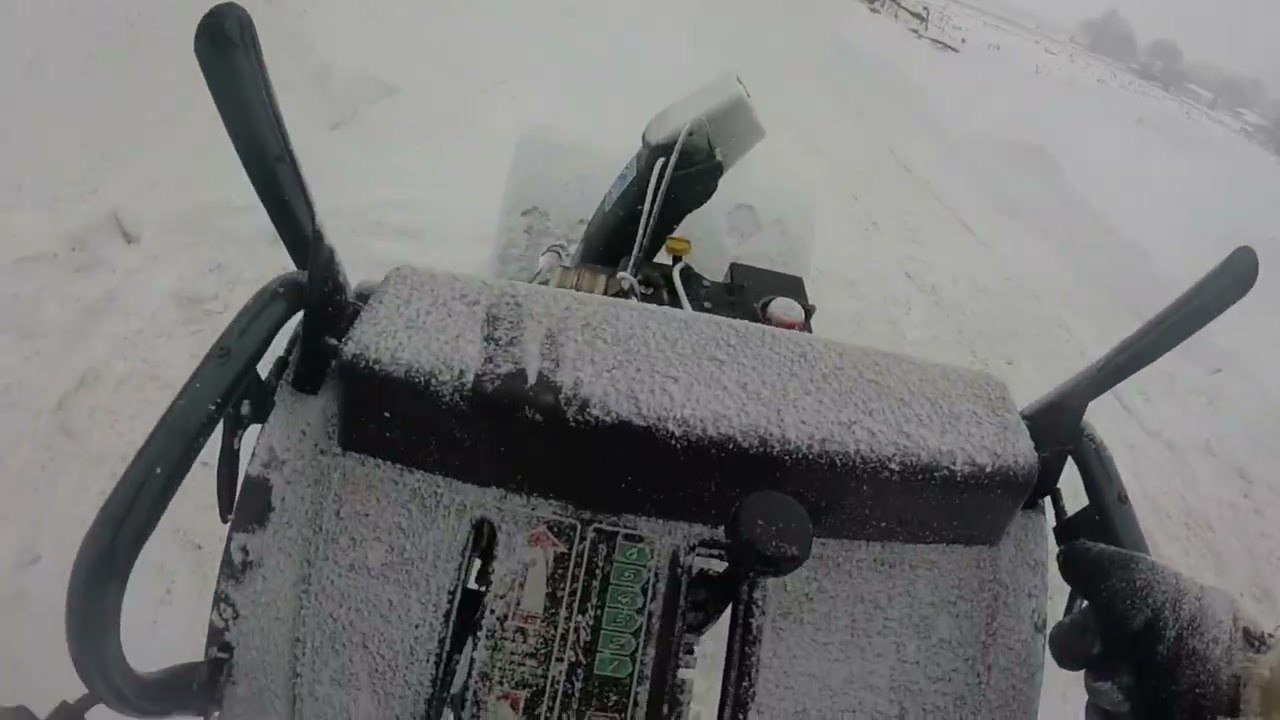 Jan - 29 - 2026 | Snow Blowing a Large Canadian Driveway ❄️ | Satisfying Snow Removal
