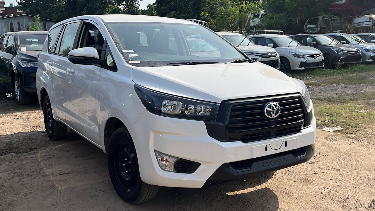 New Toyota Innova Crysta Facelift 2023 👌 G Base Model - Rs 19.15L | Detailed Walkaround Review!