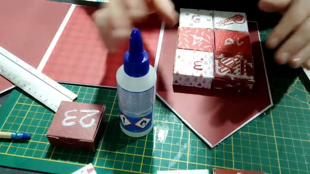 calendrier de l'avent la maison du Père Noël tuto 2