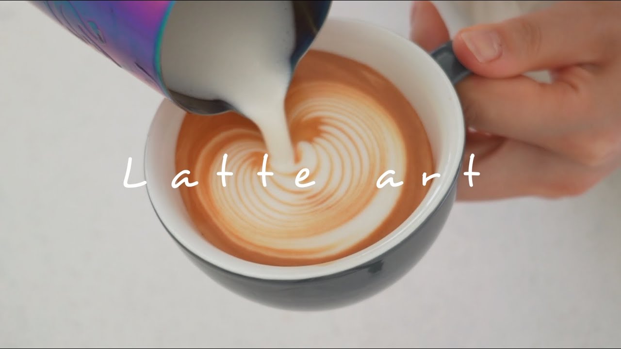 BARISTAJOY ☕️ Practice basic latte art over and over again !
