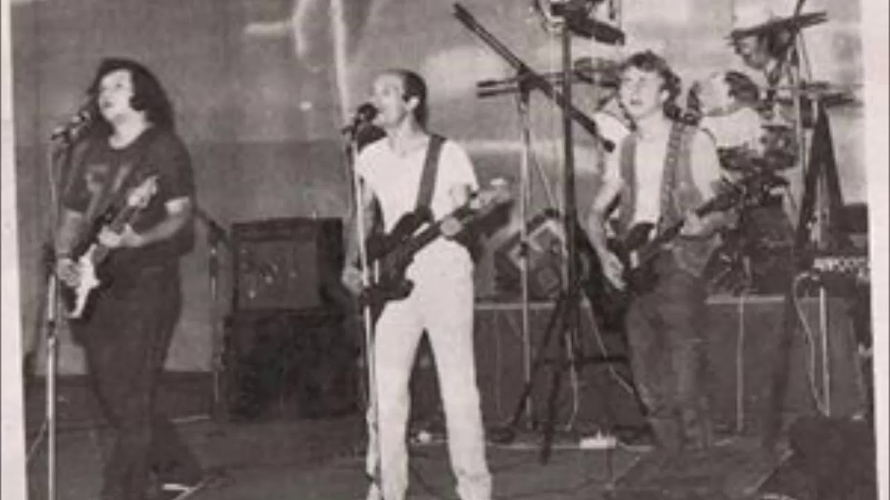 ROȘU și NEGRU - Sub cer[1982]