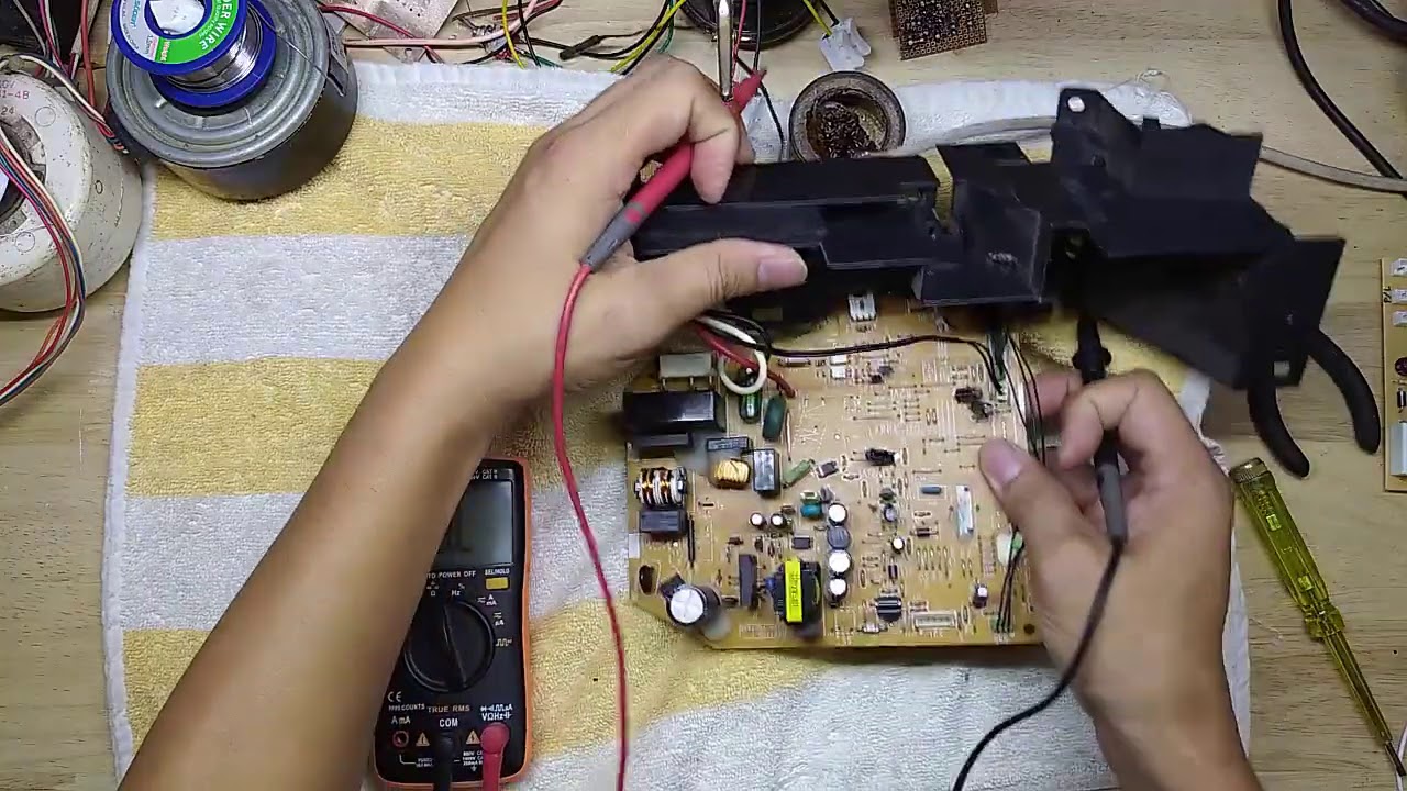 Bo mạch điều hòa Daikin inverter bật không lên nguồn. Zalo 0904217430