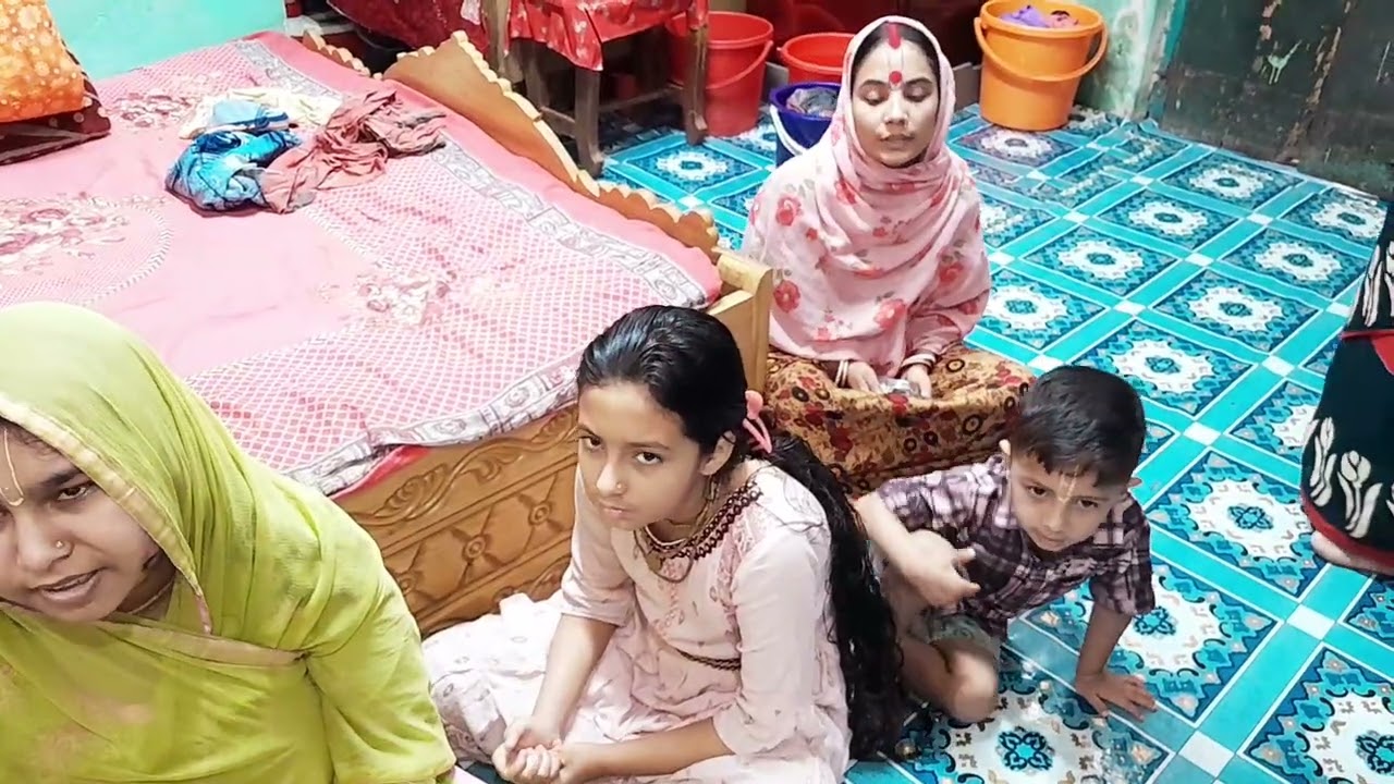 শ্রীবাস প্রভুর আবির্ভাব তিথি উপলক্ষে ভগবানের নিকট ভোগ নিবেদন