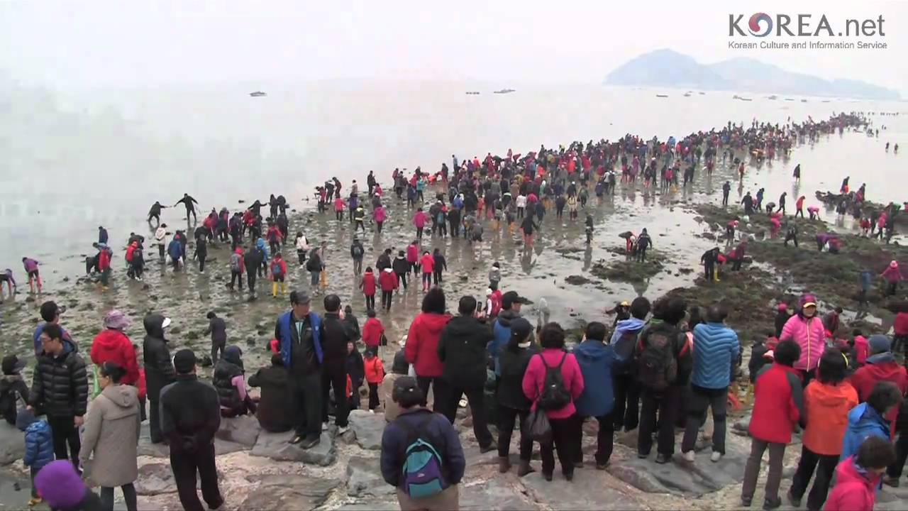 The Jindo Sea Parting
