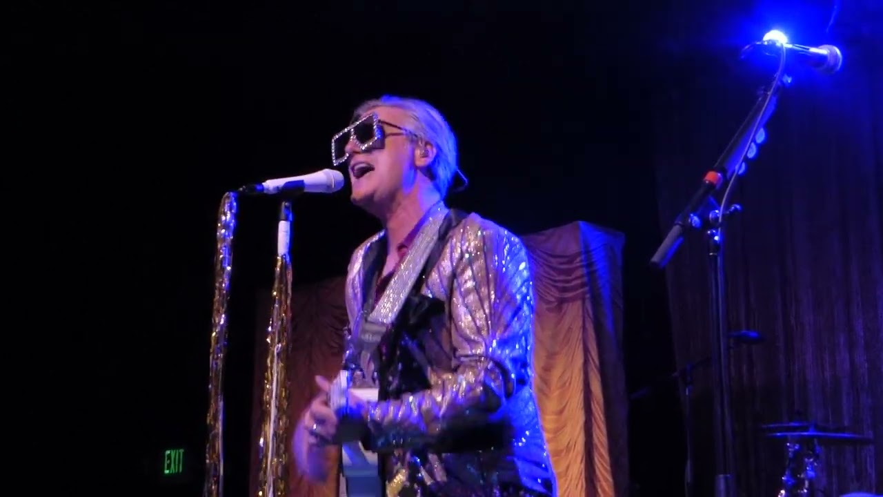 Me First and the Gimme Gimmes - Rikki Don't Lose That Number (Live 9/23/2022)