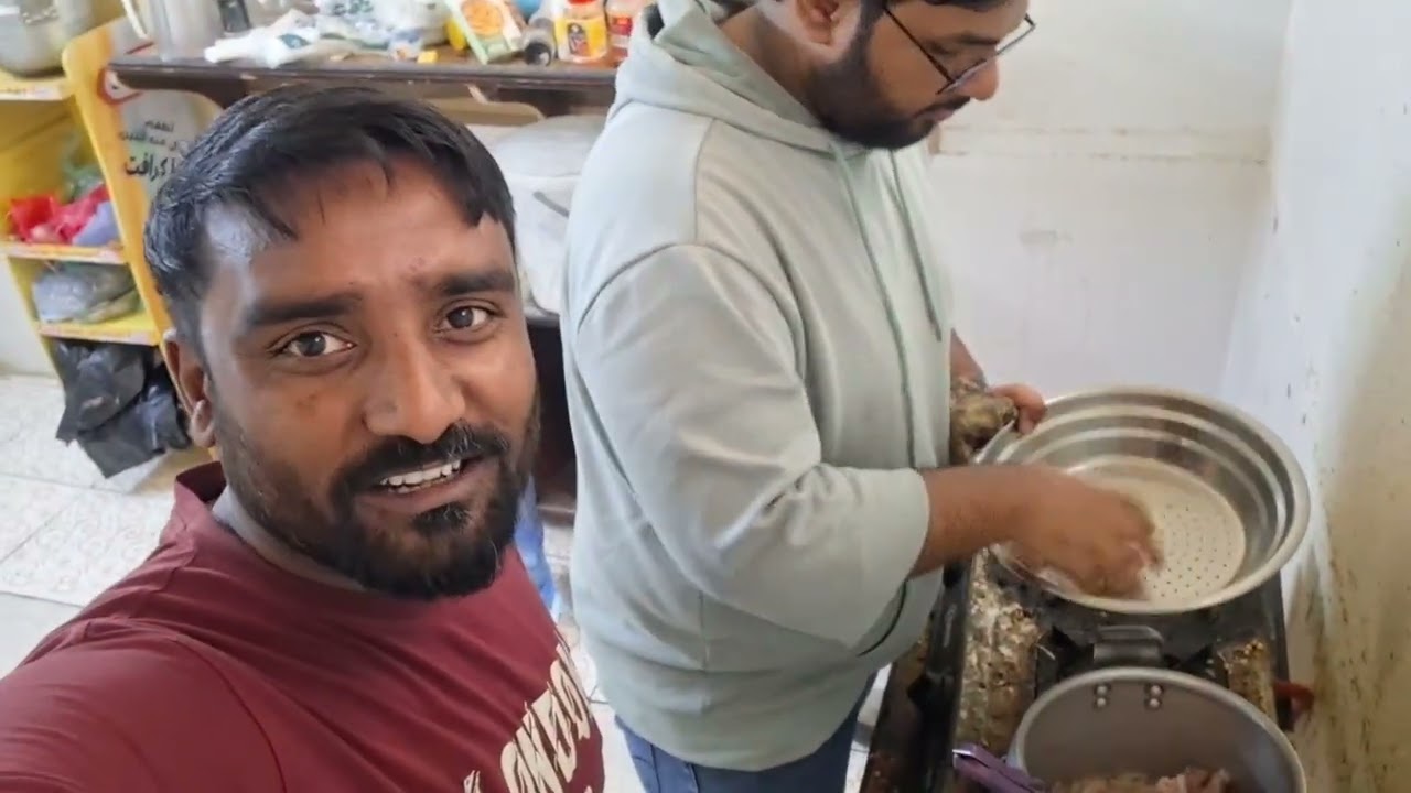 aj ka velog pher bani hai makhani karahi 👌🥘#foryou #viralvideo #ijazansarirecipes #velog #youtube 