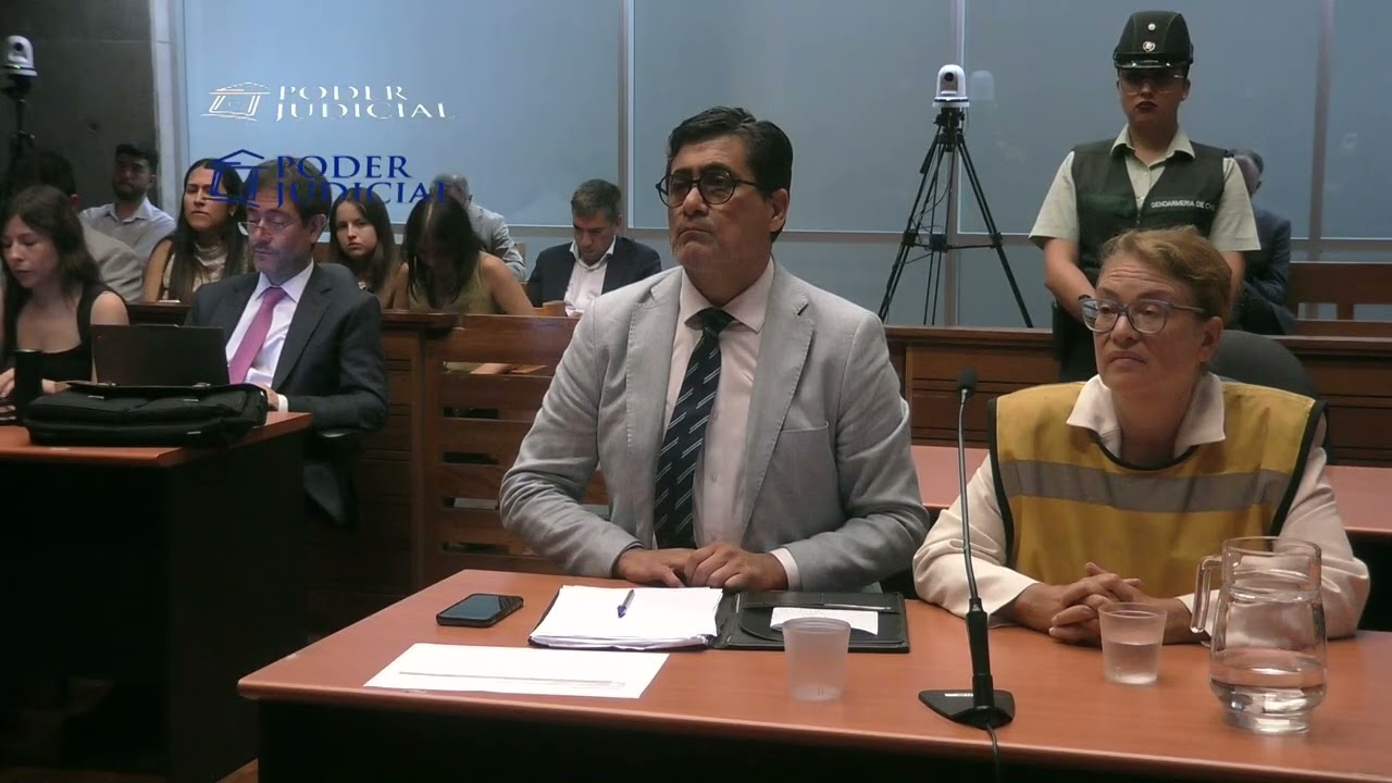 El 7° Juzgado de Garantía decretó la prisión preventiva para la exministra Ángela Vivanco.