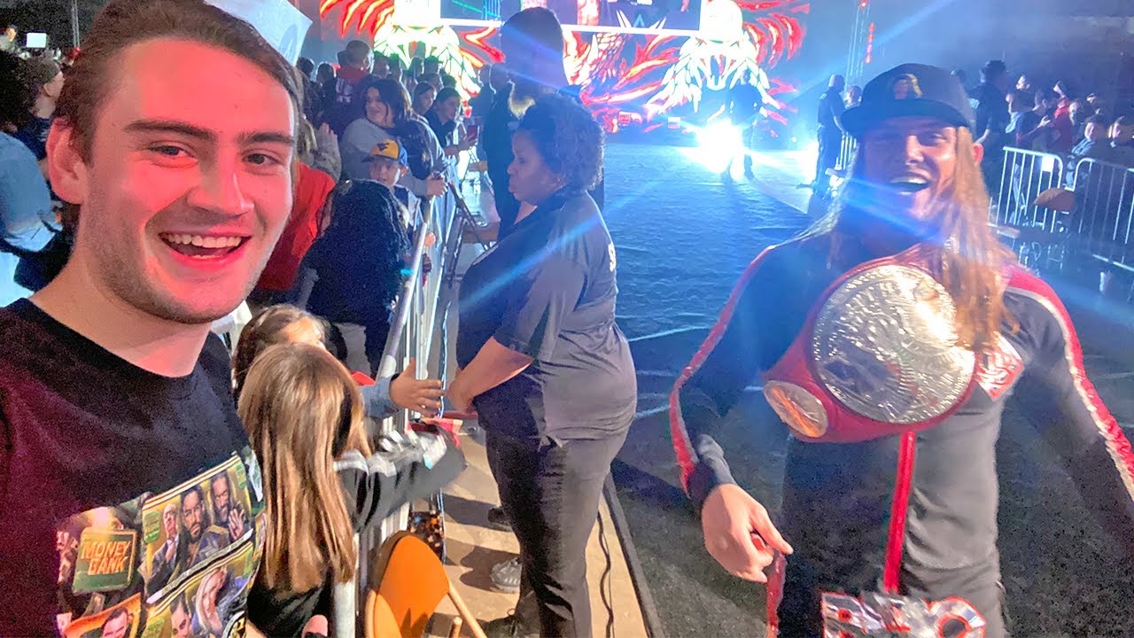 WWE Live SuperShow 11/28/2021 FRONT ROW (Charleston, WV) | Brandon Hodge Vlog #109