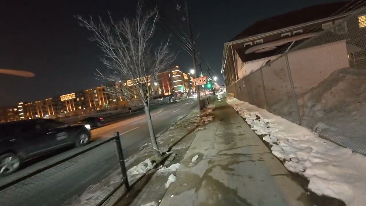 20260214 閒晃17 走路到Newark 巴士站