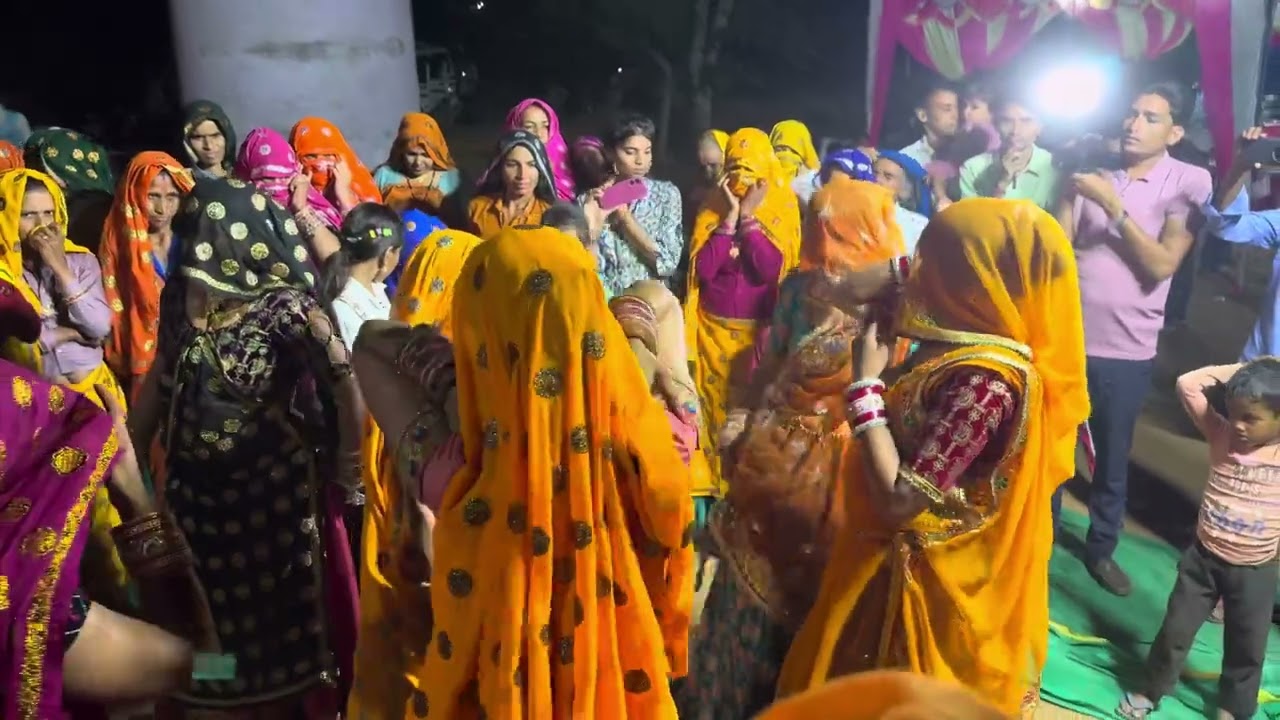अनीता मीणा ने अपनी ननद की शादी में किया जमकर डांस