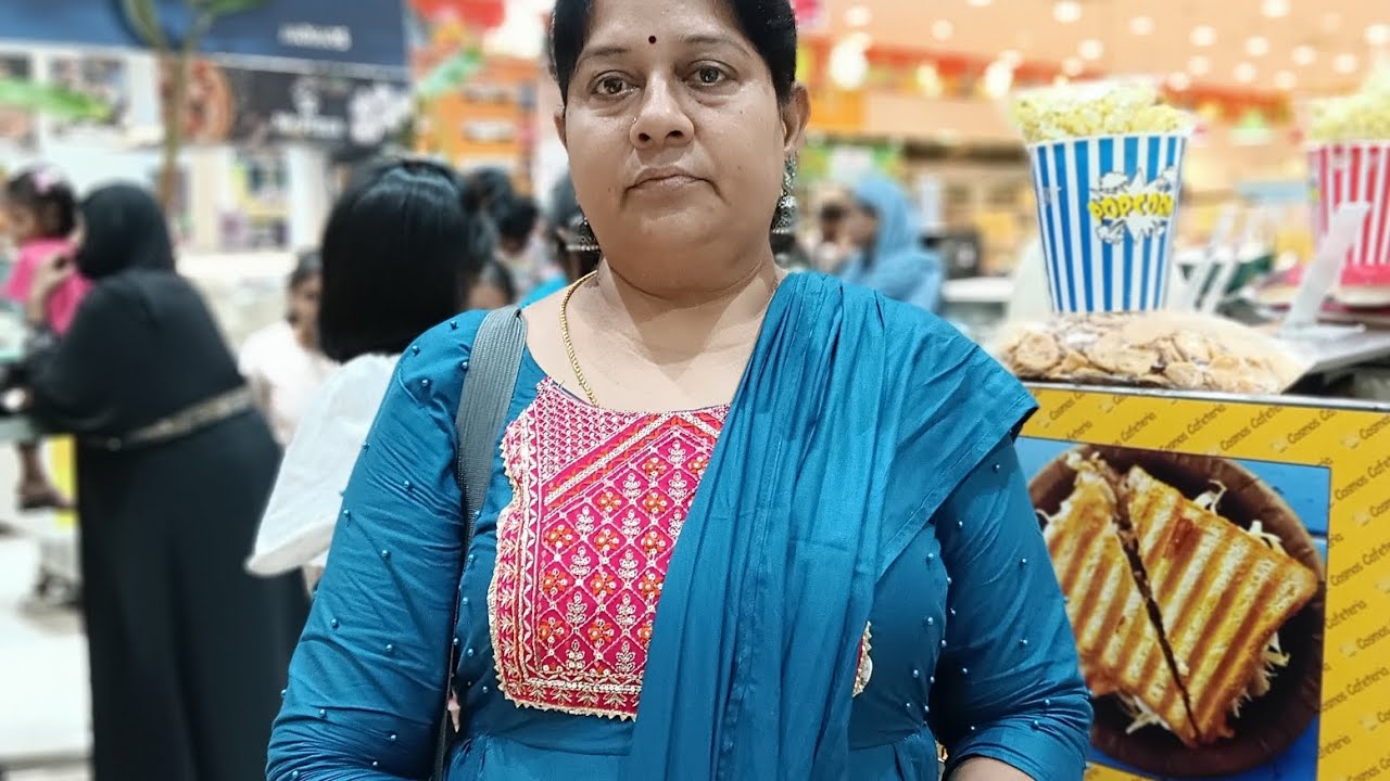 (Food court)மிகவும் (enjai)ரசித்துசாப்பிட்டேன்