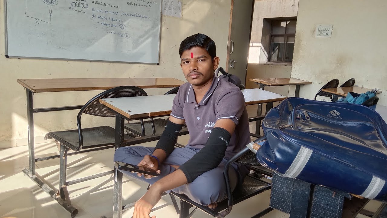 લાઈવ એક ફોનમાંથી બે કર્યા હતા તે આપણે શીખતા હતા વિડિયો સારો લાગે તો લાઈક કોમેન્ટ અને શેર કરો