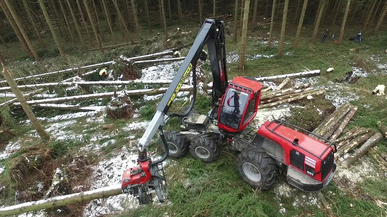 Harvester Komatsu 951 | Windwurf-Aufarbeitung nach Friederike | Drone Shots & Onboard