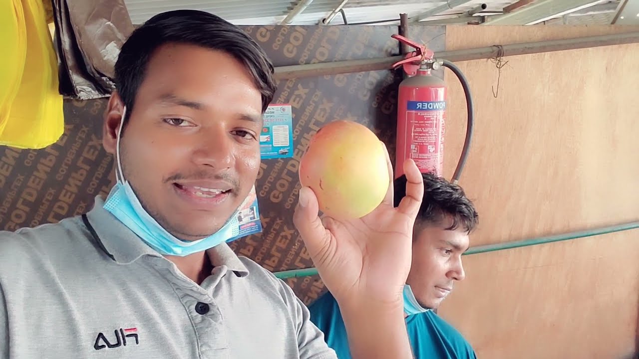 दुबई में 5 dirham का भुट्टा।  . Dubai Friday market vlogs ✨️ 😍 in UAE 🇦🇪 👌 😀. 
