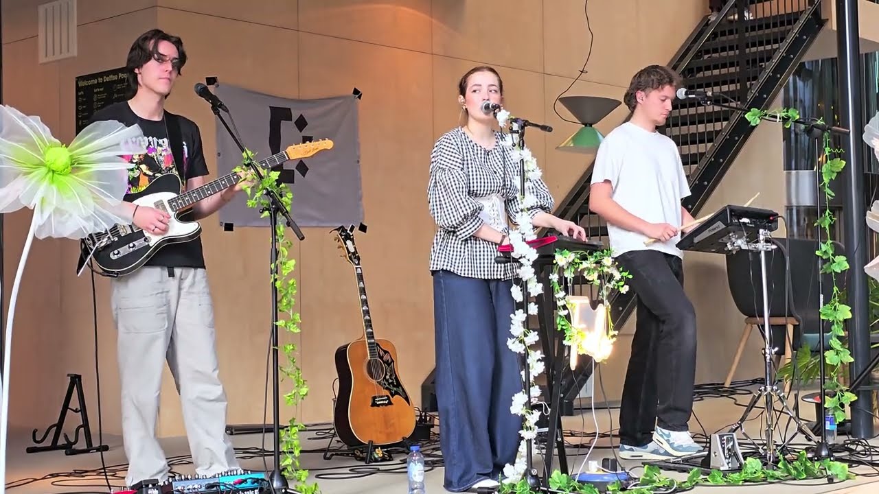 Faela - Wicked Game (Chris Isaak cover) (Popronde Rotterdam, Delftse Poort op 08.11.2025)