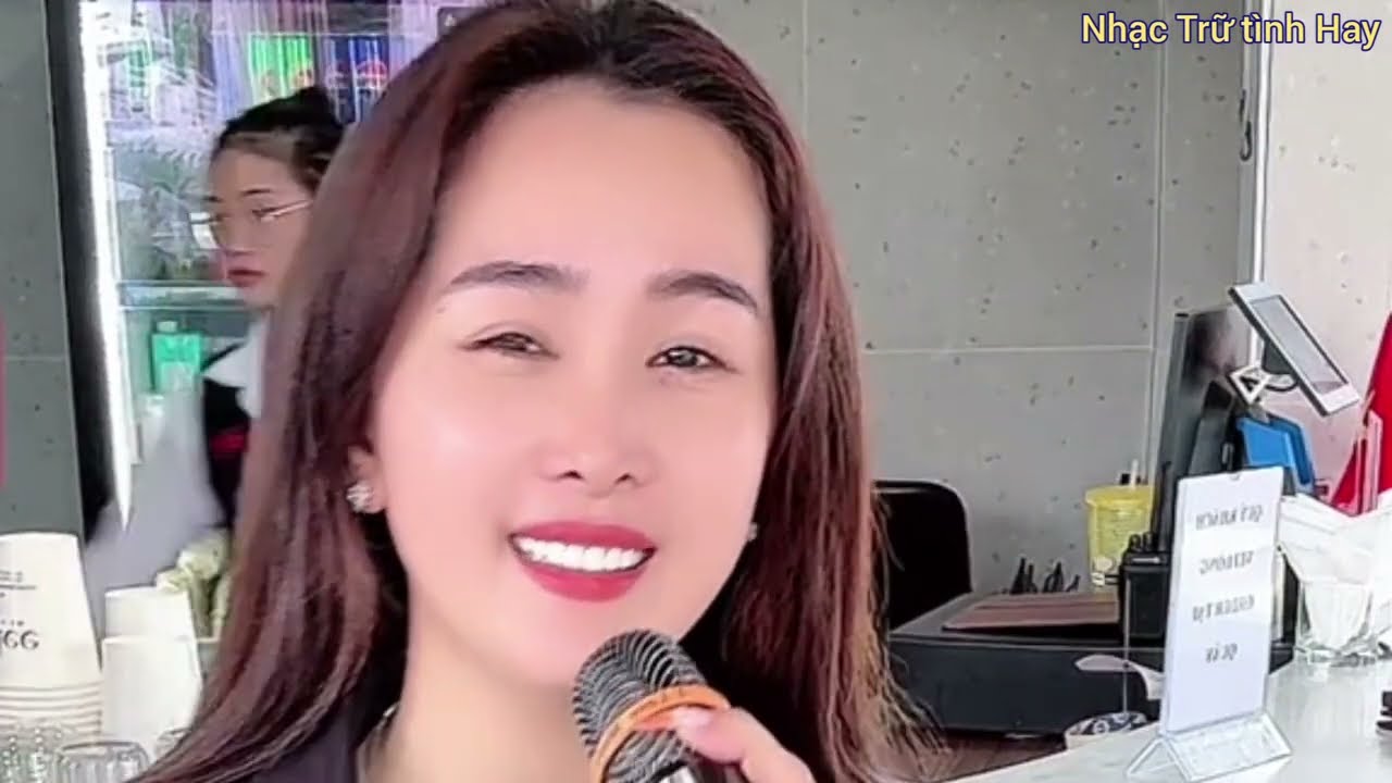C&ograve;n Nhớ Kh&ocirc;ng Em | Nhạc Bolero Cover. Minh Thư