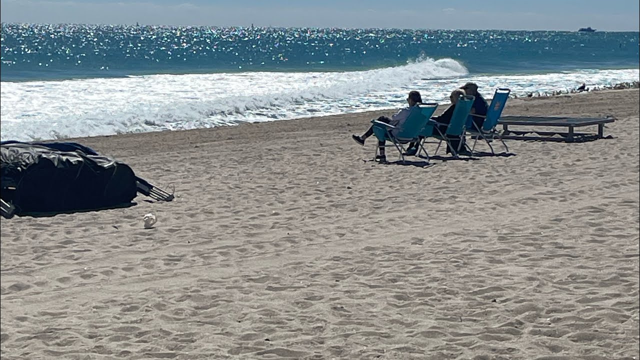 Tiandra | Live at the beach 56 degrees outside 