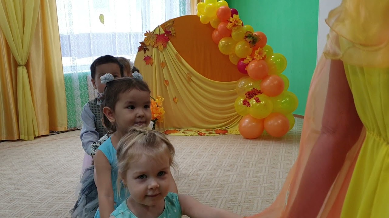 Осенний утренник во второй младшей группе 