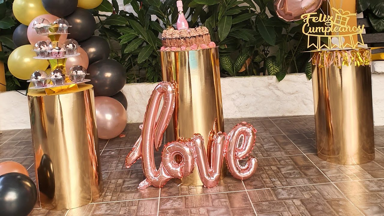 decoración  de cumpleaños con cilindros de cartón