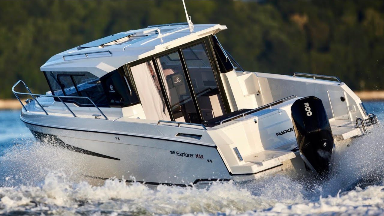 £126,000 Yacht tour : Parker 920 Explorer