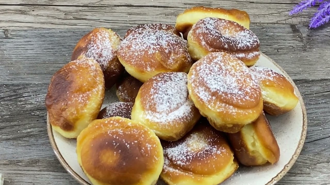 Всего стакан сгущенки и несколько яиц. молочные пончики! вкус детства!