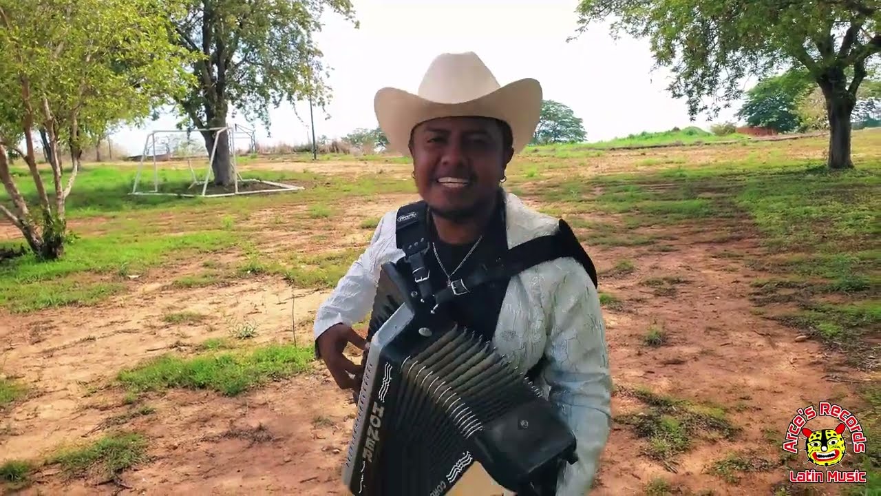 Chuy Diaz Y Su Estilo Huehueteco - Corrido Del Niño (Videoclip Oficial)